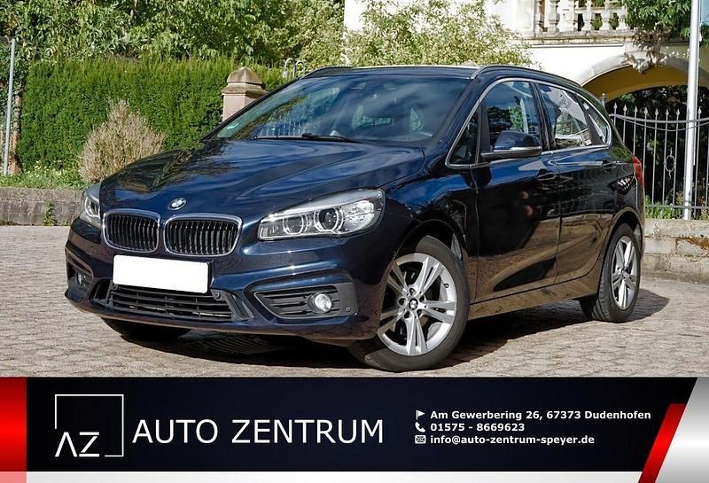 Blau Gebraucht 2017 BMW 218 Active Tourer Advantage Van / Kleinbus | 13.590 € (Guter Preis) - Bild 1/4