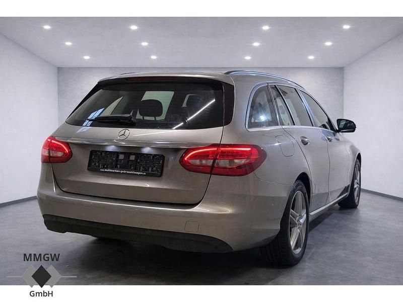 Gebraucht Mercedes C200 Business 197 PS (144 kW) 2019 Silber Kombi