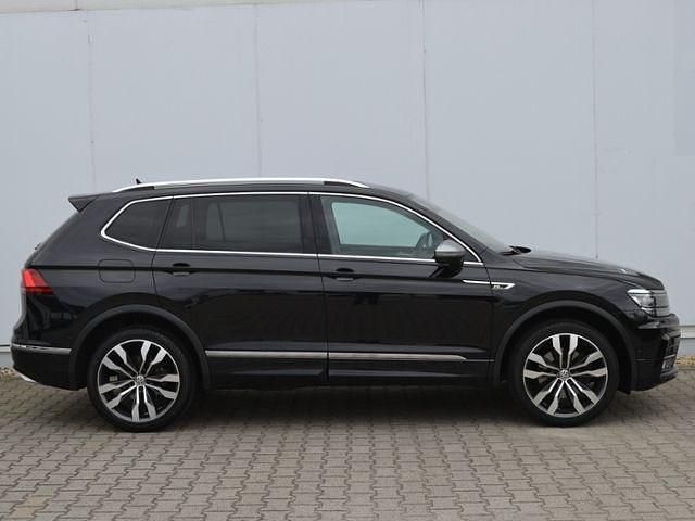 Gebraucht VW Tiguan Allspace R-line 239 PS (175 kW) 2021 Deep black perleffekt SUV