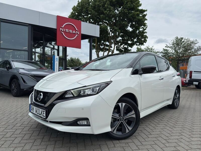 Schwarz Gebraucht 2021 Nissan Leaf N-Connecta Kleinwagen | 17.790 € (Guter Preis) - Bild 1/4