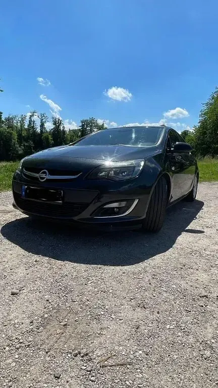Gebraucht Opel Astra Edition 179 PS (131 kW) 2012 Schwarz Limousine