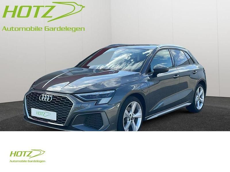 Grau Gebraucht 2021 Audi A3 Sportback e-tron S-Line Limousine | 26.780 € (Fairer Preis) - Bild 1/4