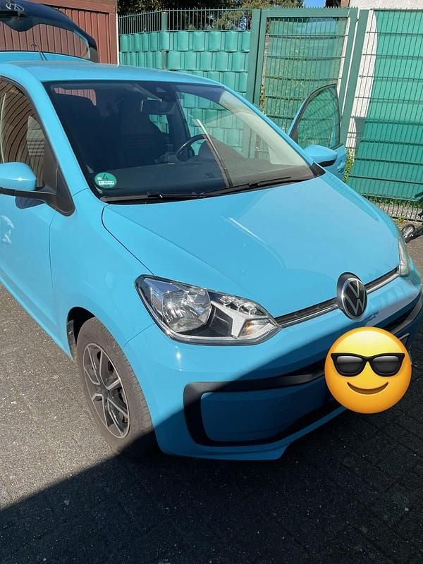 Second-hand VW up! 60 CP (44 kW) 2020 Albastru Hatchback