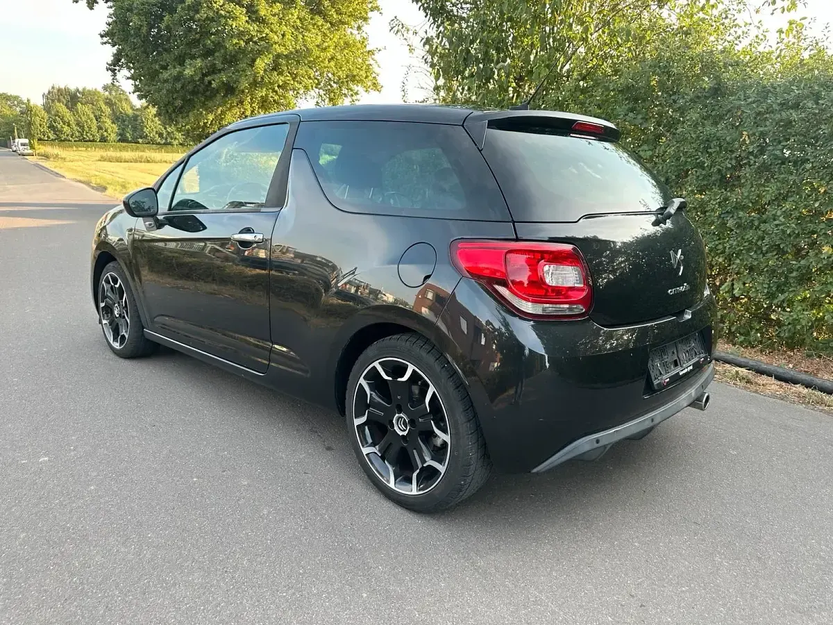 Gebraucht Citroën DS3 120 PS (88 kW) 2010 Schwarz Kleinwagen