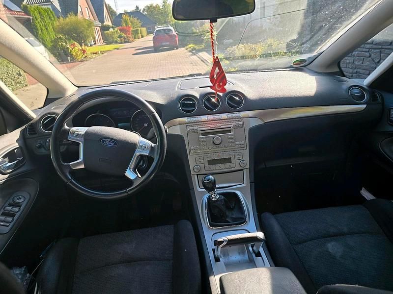 Gebraucht Ford S-MAX 136 PS (100 kW) 2006 Rot Van / Kleinbus