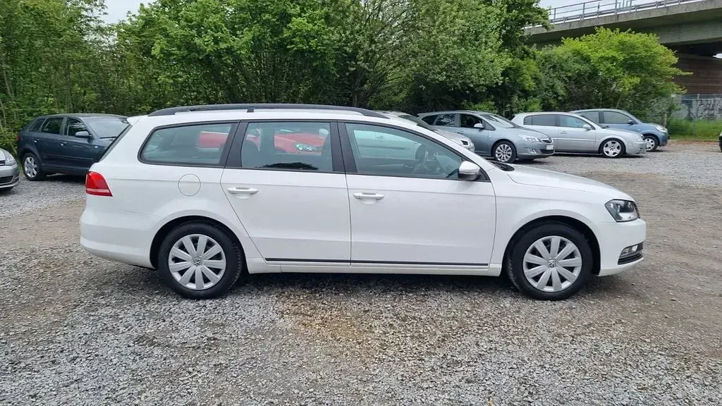 Gebraucht VW Passat Trendline 122 PS (89 kW) 2014 Weiß Kombi