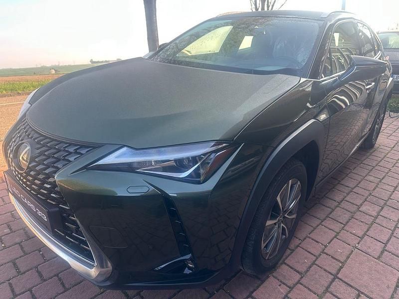 Grün Gebraucht 2021 Lexus UX 300e Executive Line SUV | 24.990 € (Guter Preis) - Bild 1/4