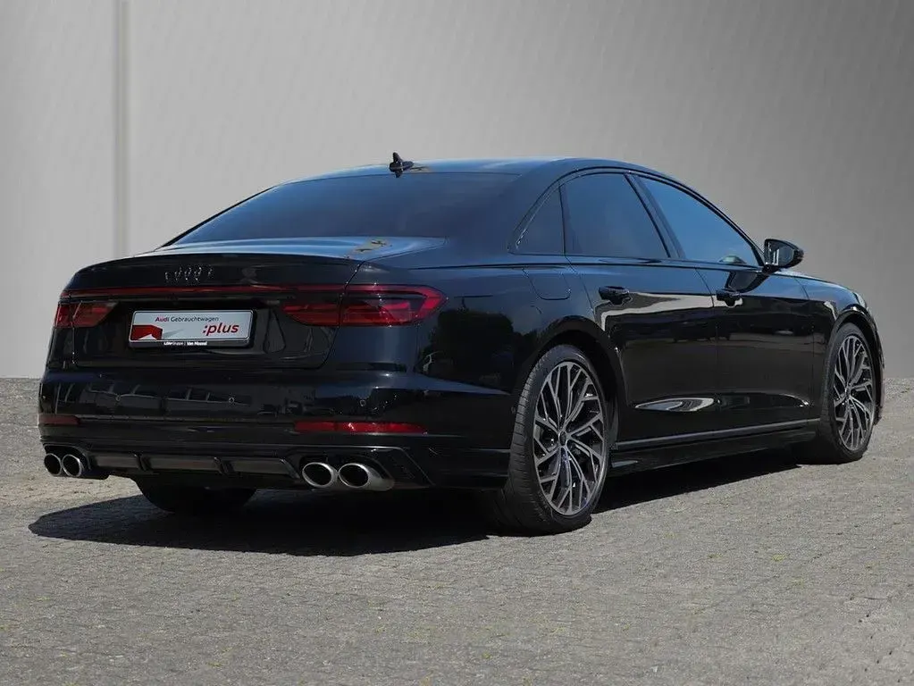Gebraucht Audi S8 Comfort 571 PS (419 kW) 2024 Mythosschwarz metallic Limousine