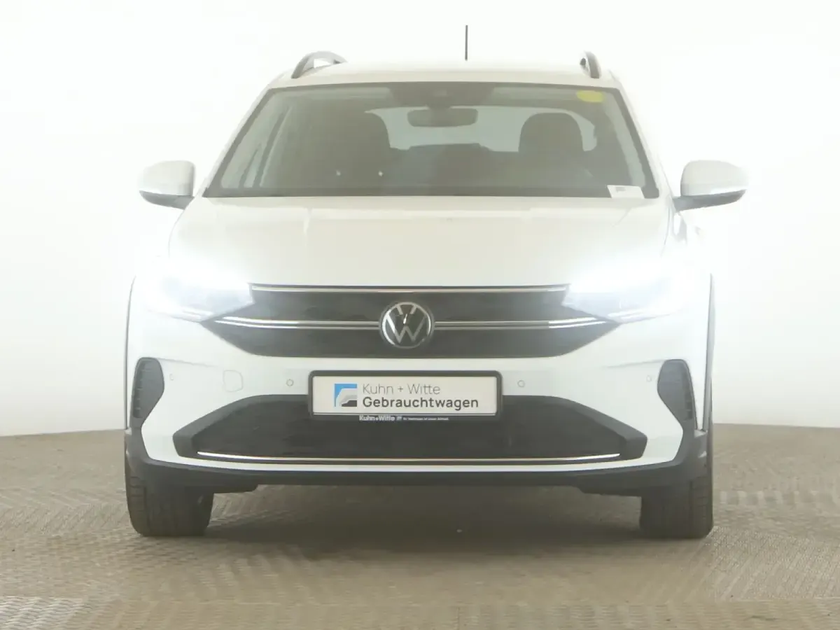 Gebraucht VW Taigo Move 110 PS (80 kW) 2023 Pure white SUV