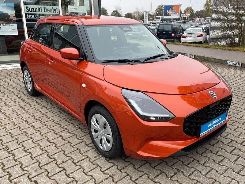 Gebraucht Suzuki Swift Club 83 PS (61 kW) 2024 Orange Kleinwagen