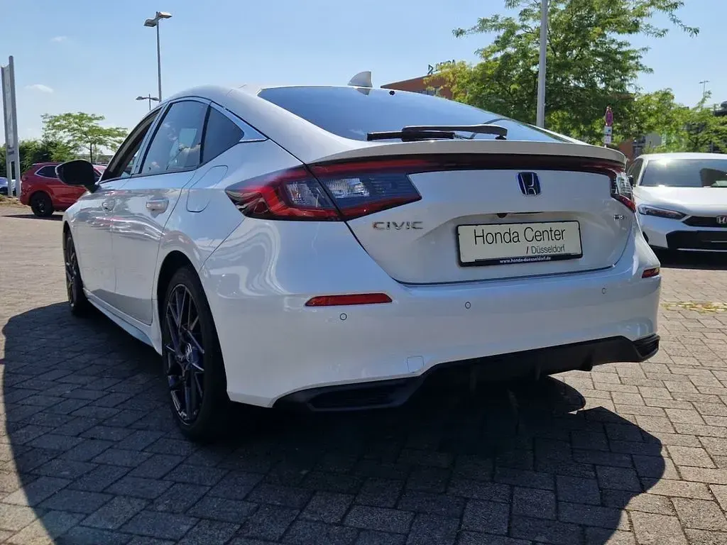 Gebraucht Honda Civic Advance 184 PS (135 kW) 2025 Platinum white Limousine