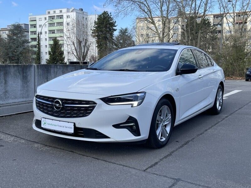 Weiß Gebraucht 2021 Opel Insignia Limousine | 18.887 € (Fairer Preis) - Bild 1/4