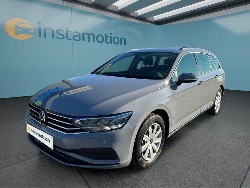 Grau Gebraucht 2023 VW Passat Kombi | 20.449 € (Superpreis) - Bild 1/4