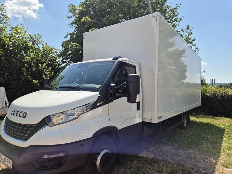 Weiß Gebraucht 2022 Iveco Daily | 41.900 € - Bild 1/4