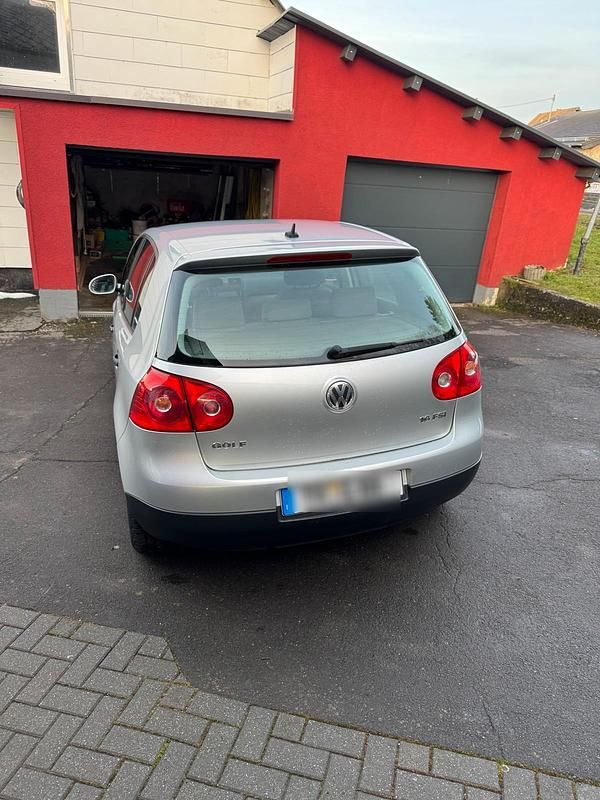 Gebraucht VW Golf IV 116 PS (85 kW) 2004 Silber Kleinwagen
