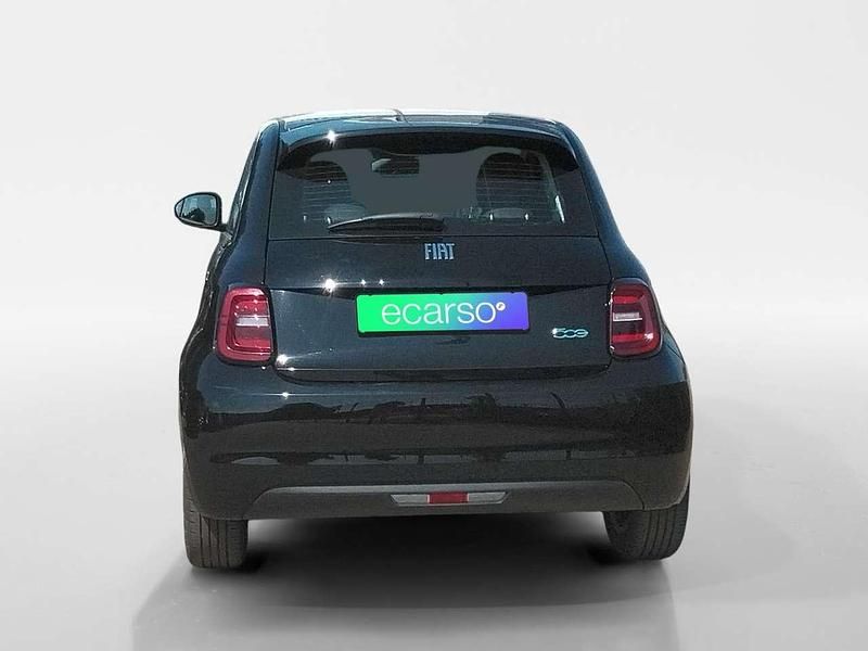 Gebraucht Fiat 500e Icon 86 kW (118 PS) 2022 Nero profondo Kleinwagen