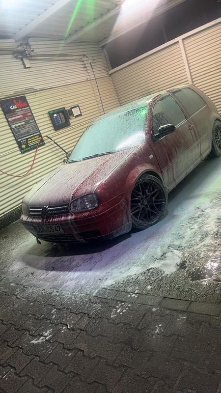 Gebraucht VW Golf IV 115 PS (84 kW) 2001 Rot Kleinwagen