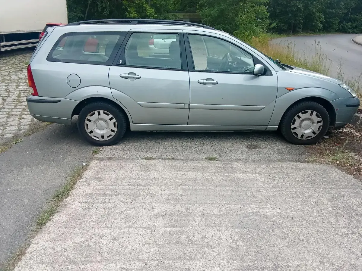 Gebraucht Ford Focus 2004 Grau Kombi