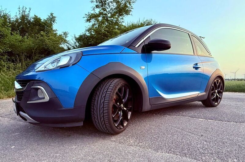 Blau Gebraucht 2018 Opel Adam Rocks Rocks S Kleinwagen | 14.500 € (Fairer Preis) - Bild 1/4
