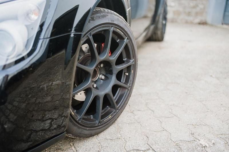 Gebraucht Opel Speedster 147 PS (108 kW) 2003 Schwarz Cabrio