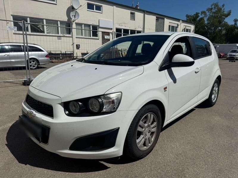 Weiß Gebraucht 2013 Chevrolet Aveo LTZ Kleinwagen | 3.990 € (Fairer Preis) - Bild 1/4