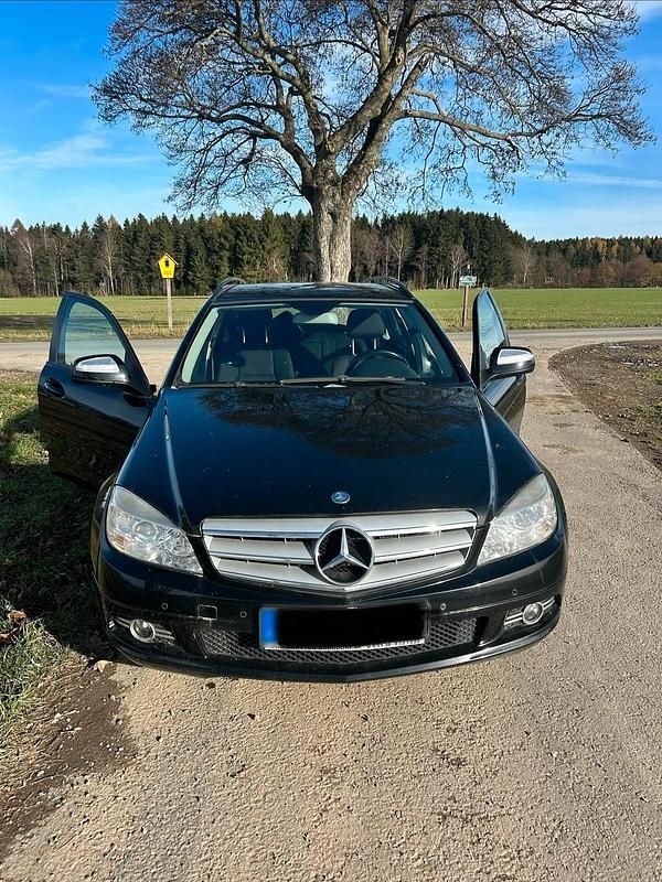 Gebraucht Mercedes C180 156 PS (114 kW) 2007 Schwarz Kombi