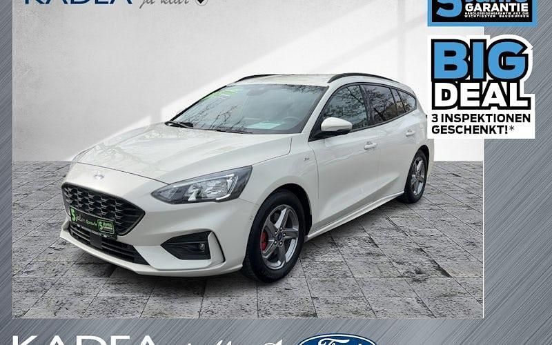 Weiß Gebraucht 2022 Ford Focus ST-Line X Kombi | 15.440 € (Guter Preis) - Bild 1/4