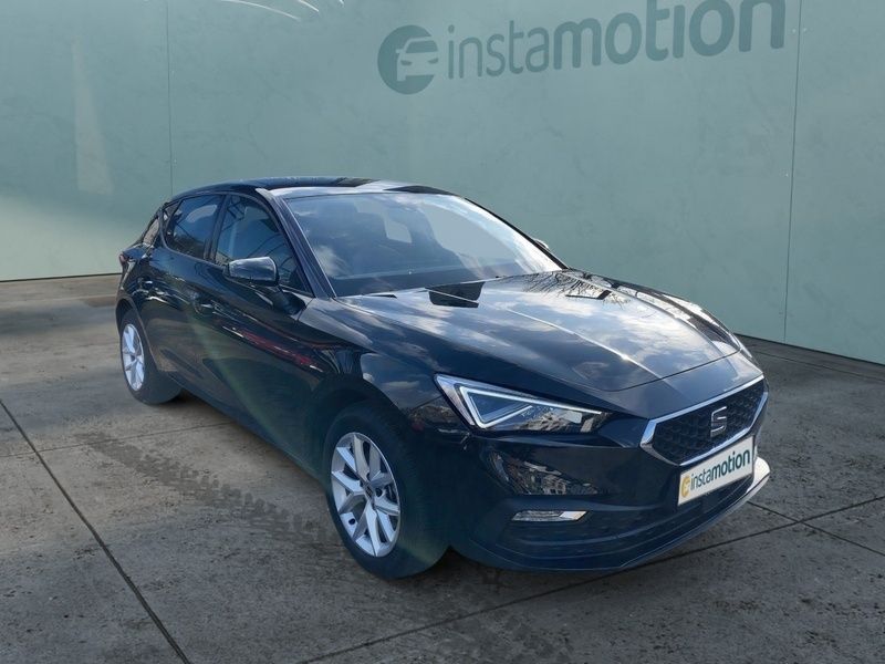 Schwarz Gebraucht 2024 Seat Leon Style Limousine | 28.290 € (Teuer) - Bild 1/4