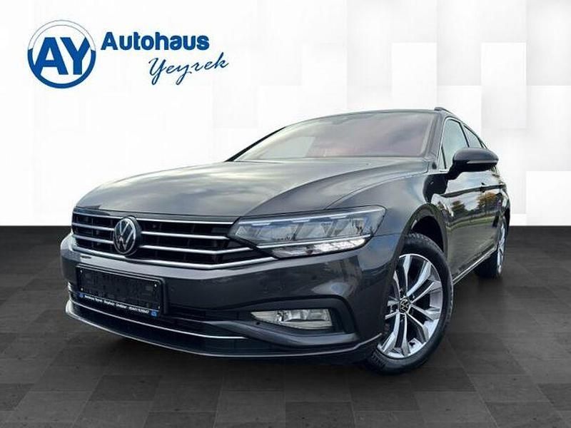 Grau Gebraucht 2022 VW Passat Kombi | 17.950 € (Fairer Preis) - Bild 1/4