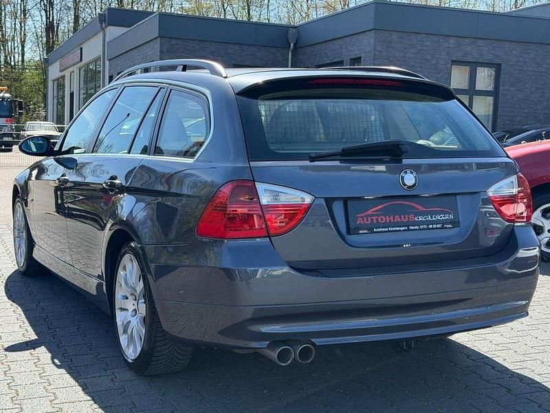 Second-hand BMW 330 231 CP (169 kW) 2006 Sparkling graphite metallic Break