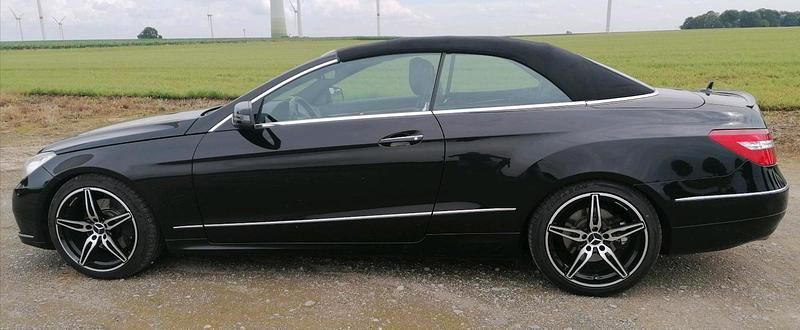 Gebraucht Mercedes E350 300 PS (220 kW) 2012 Schwarz Cabrio