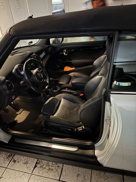 Gebraucht Mini Cooper D 116 PS (85 kW) 2019 Grau Kleinwagen