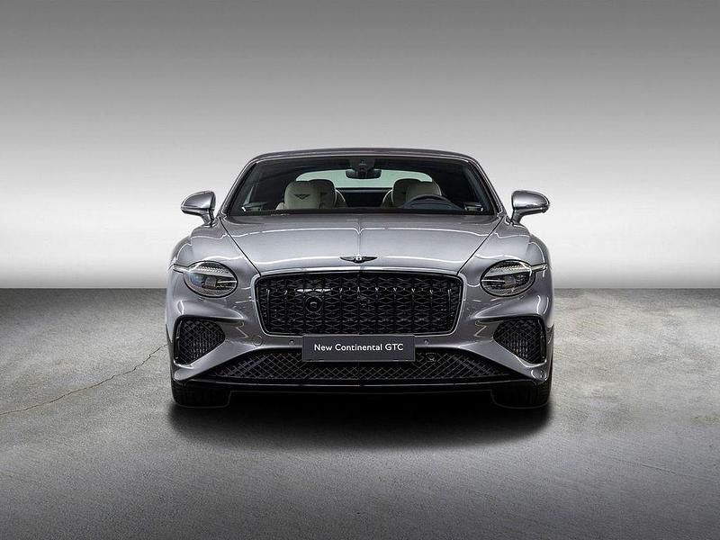 Second-hand Bentley Continental 2026 Gri Cabrio