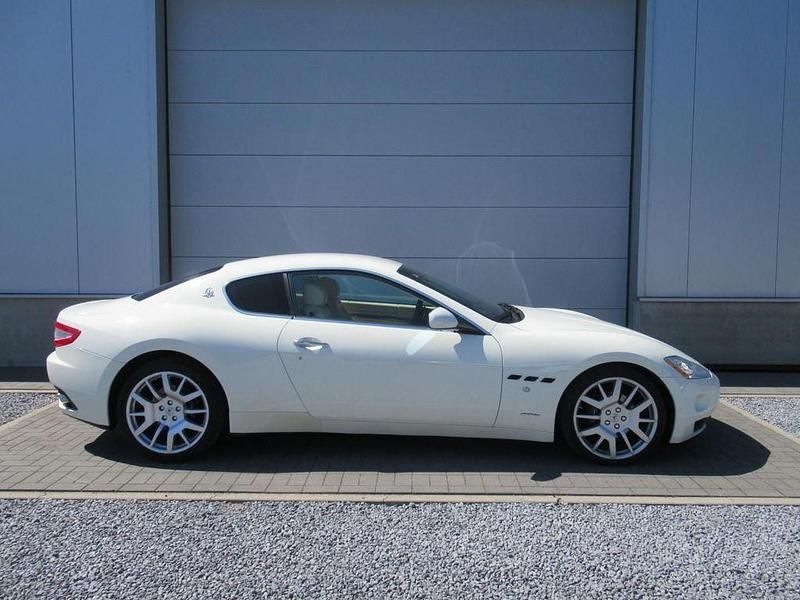 Gebraucht Maserati Granturismo 405 PS (297 kW) 2008 Weiß Coupé
