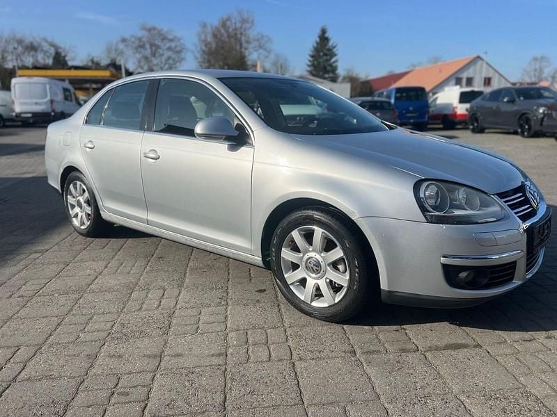 Gebraucht VW Jetta Comfortline 150 PS (110 kW) 2006 Silber Limousine