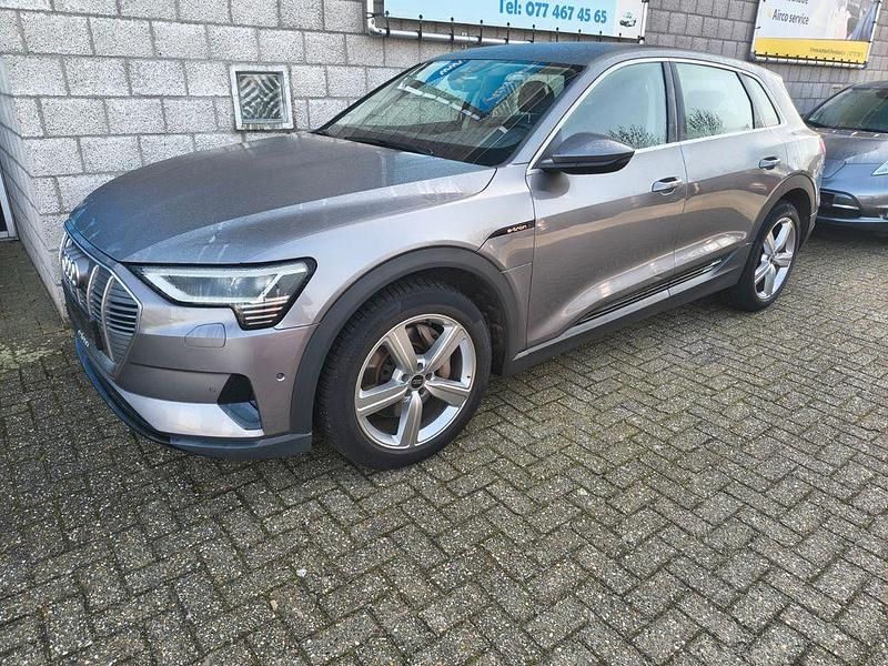 Gebraucht Audi e-tron Sport 300 kW (408 PS) 2019 Grau SUV