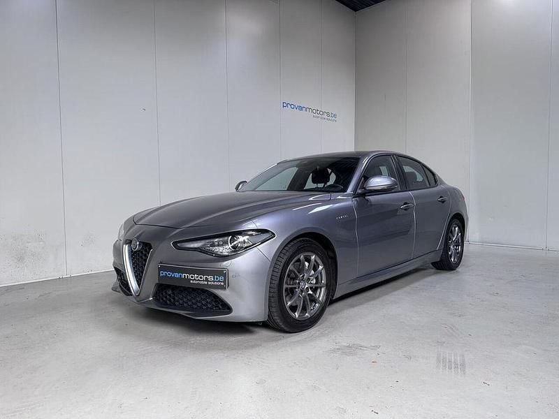 Grau Gebraucht 2021 Alfa Romeo Giulia Limousine | 24.990 € (Guter Preis) - Bild 1/4