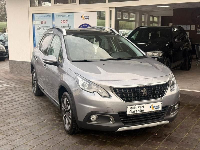Grau Gebraucht 2019 Peugeot 2008 Allure SUV | 12.450 € (Superpreis) - Bild 1/4