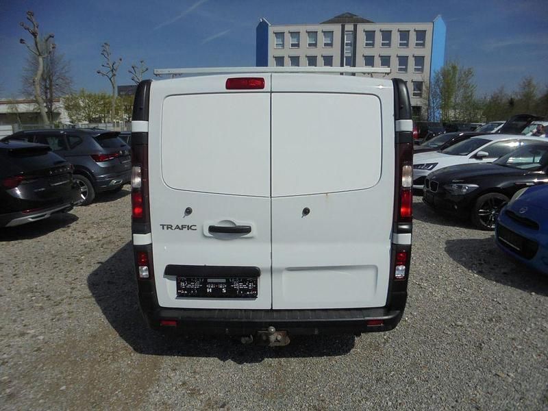 Second-hand Renault Trafic 121 CP (88 kW) 2019 Alb Monovolum