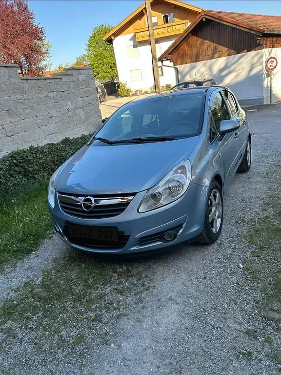 Usado Opel Corsa 90 CV (66 kW) 2007 Azul Utilitario