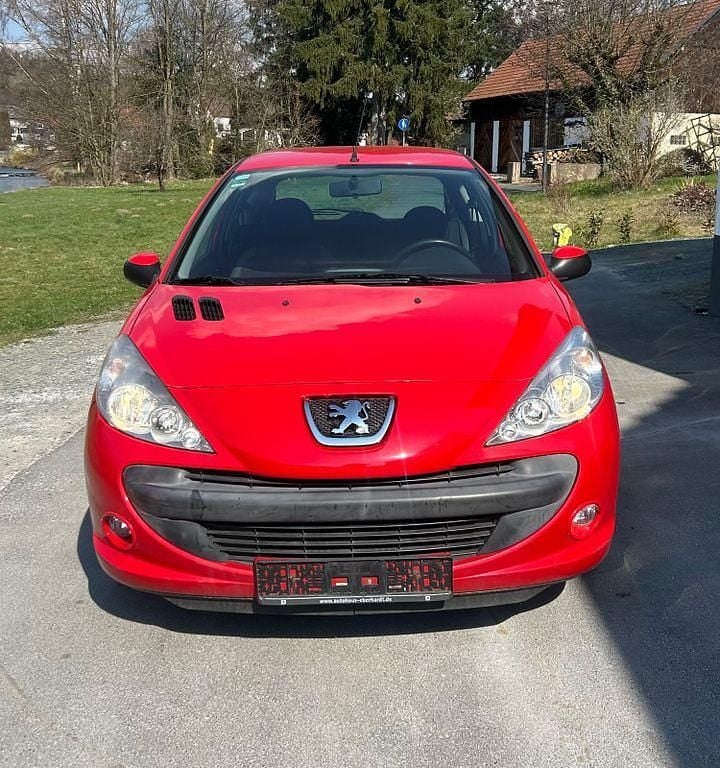 Gebraucht Peugeot 206+ 60 PS (44 kW) 2009 Rot Kleinwagen