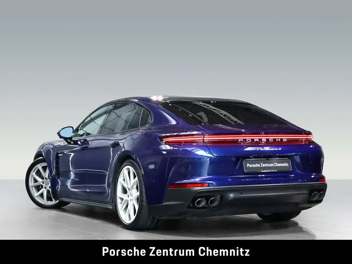 Gebraucht Porsche Panamera 4 E-Hybrid 470 PS (345 kW) 2024 Enzianblau Kleinwagen