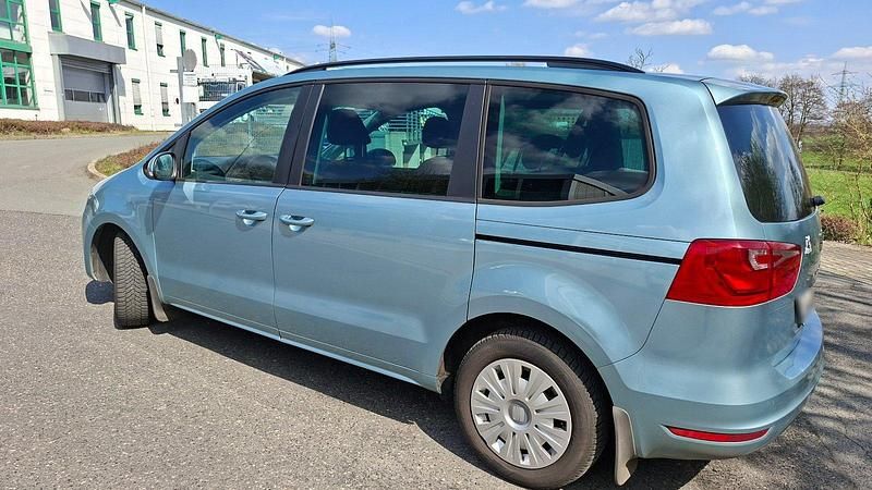 Usata Seat Alhambra 150 CV (110 kW) 2012 Blu Monovolume