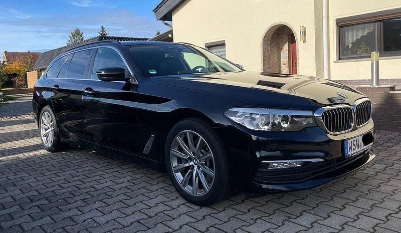 Schwarz Gebraucht 2017 BMW 530 Sport Line Kombi | 23.700 € (Guter Preis) - Bild 1/4