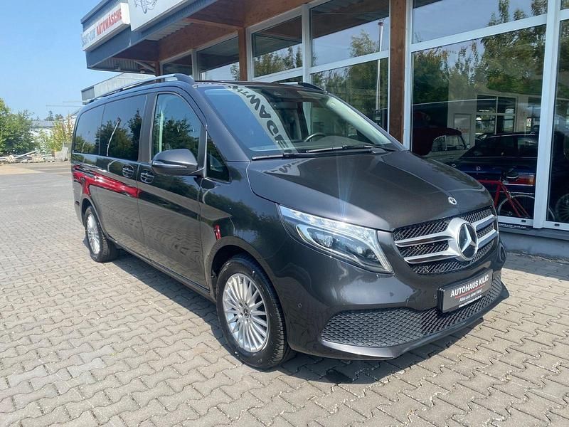 Grau Gebraucht 2022 Mercedes V300 Edition Van / Kleinbus | 47.990 € (Superpreis) - Bild 1/3