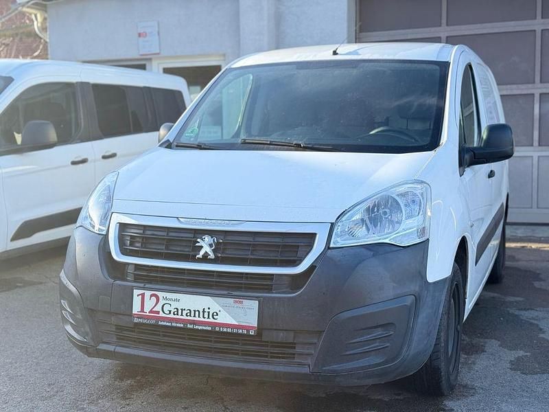 Weiß Gebraucht 2016 Peugeot Partner Comfort plus Van / Kleinbus | 4.999 € (Etwas zu teuer) - Bild 1/3