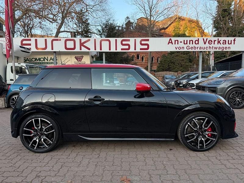 Gebraucht Mini John Cooper Works 231 PS (169 kW) 2024 Schwarz Kleinwagen
