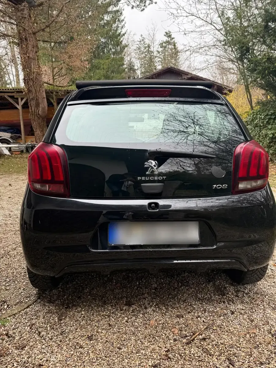 Gebraucht Peugeot 108 69 PS (50 kW) 2014 Schwarz Kleinwagen