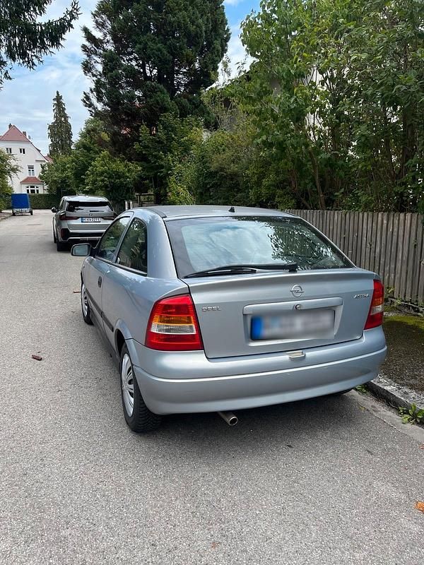 Gebraucht Opel Astra 75 PS (55 kW) 2000 Silber Kleinwagen