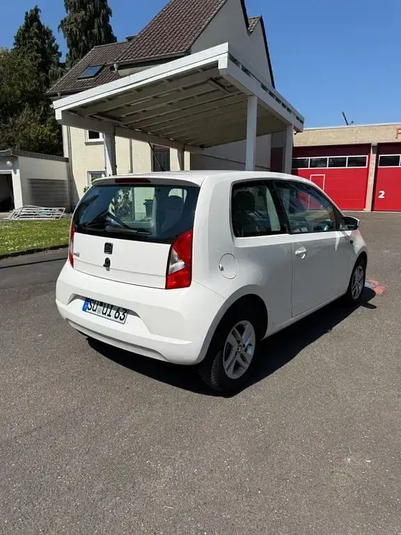 Używany Seat Mii 60 KM (44 kW) 2014 Biały Hatchback